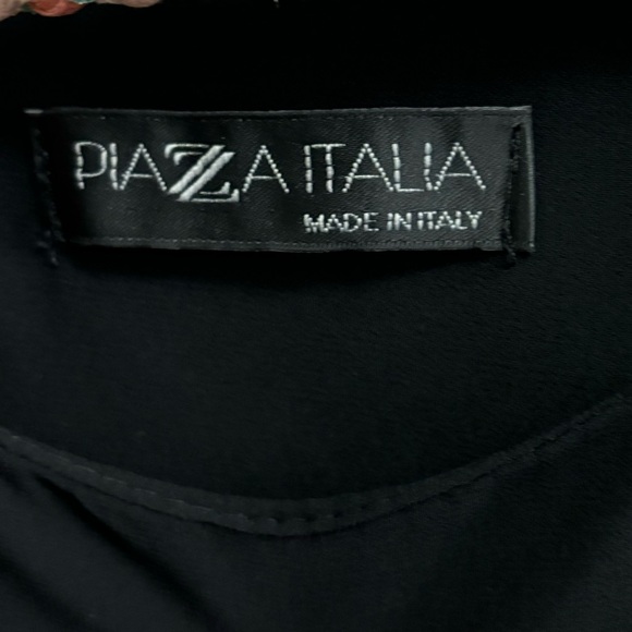 Ladies sleeveless chiffon black top - Picture 3 of 6